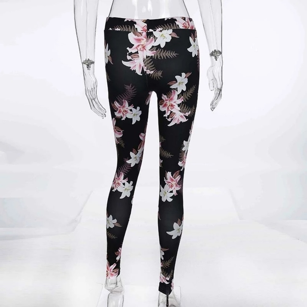 LAST S!! Floral workout yoga set - Picture 6 of 7